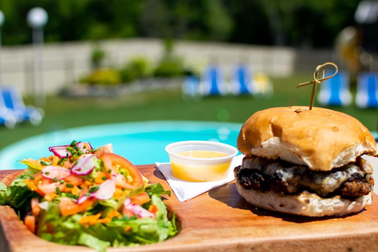 Clarenville Inn Екстериор снимка