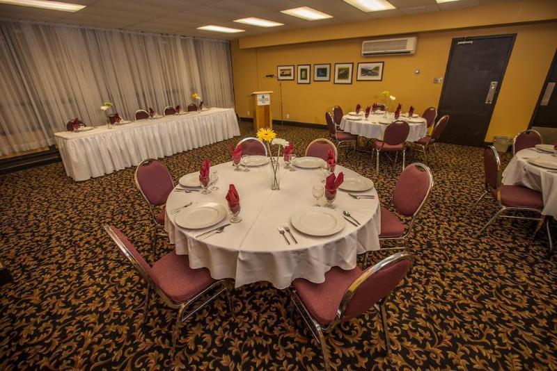 Clarenville Inn Екстериор снимка