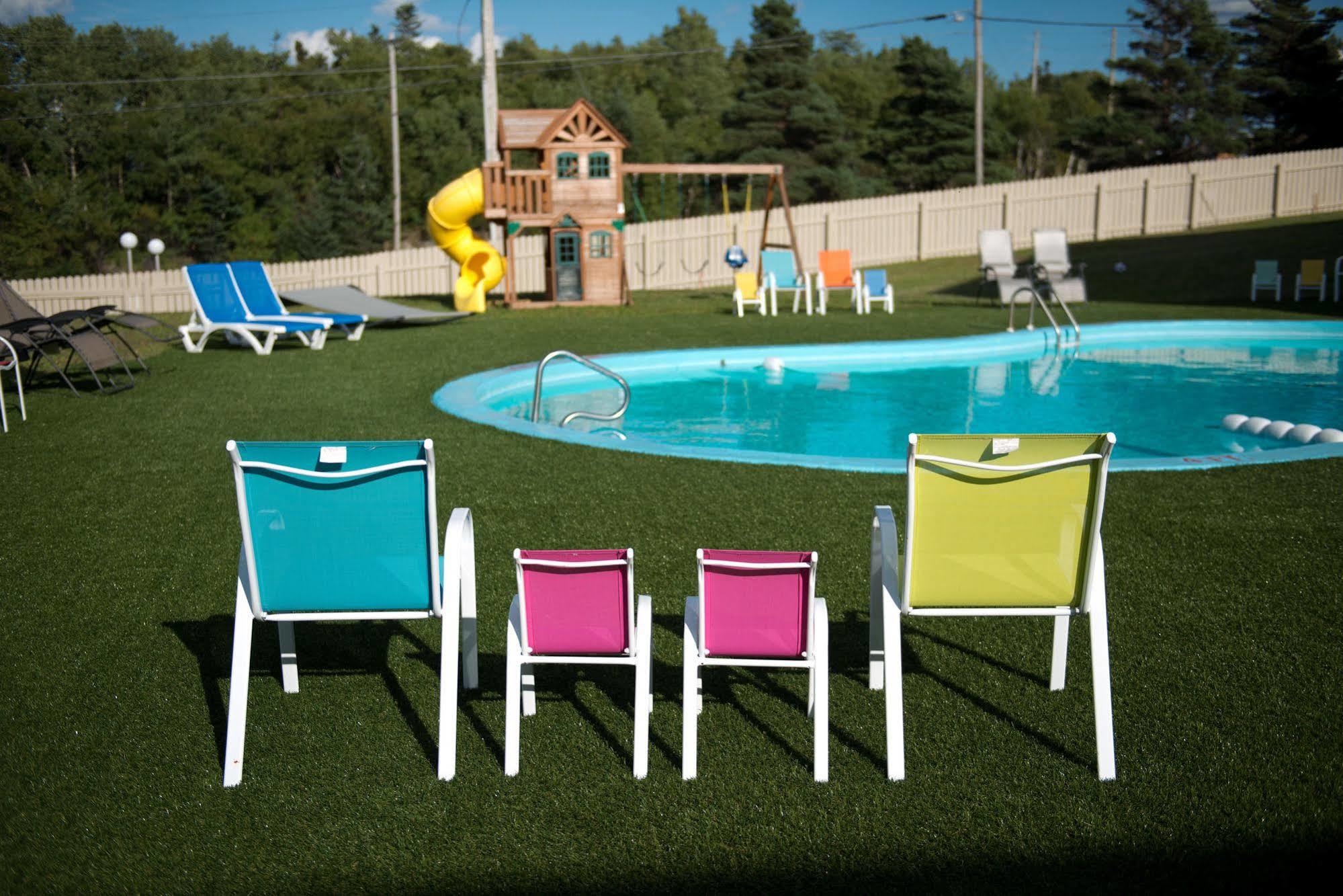Clarenville Inn Екстериор снимка