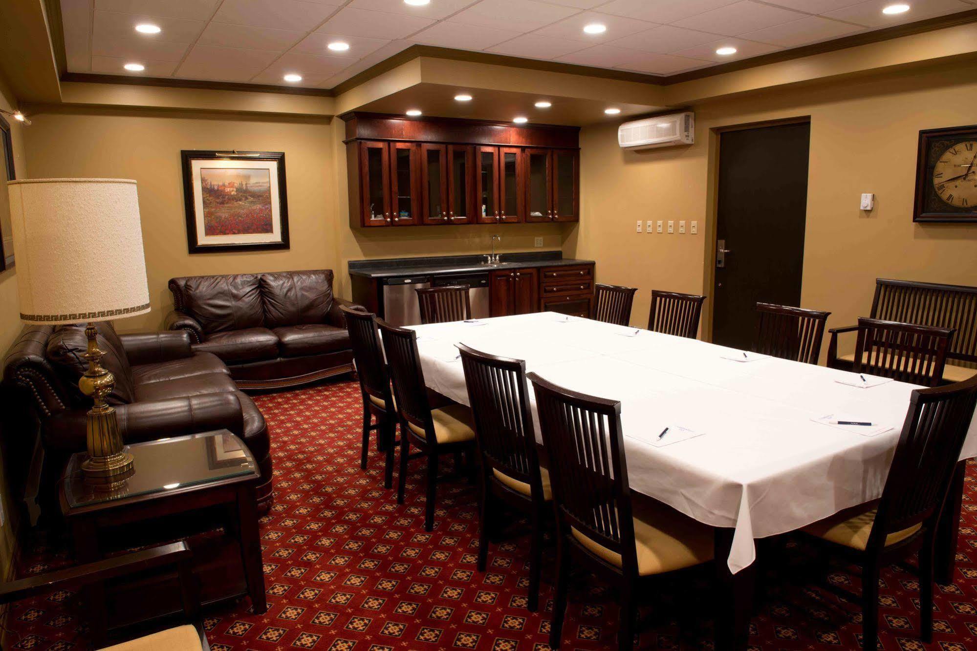 Clarenville Inn Екстериор снимка
